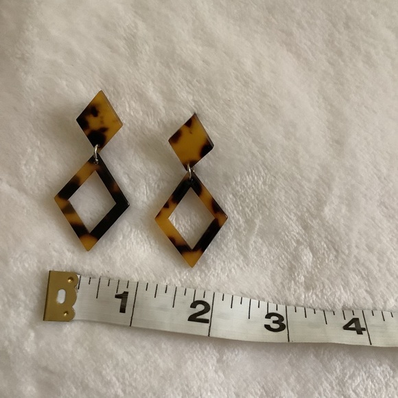 Tortoiseshell Earrings - Picture 2 of 8